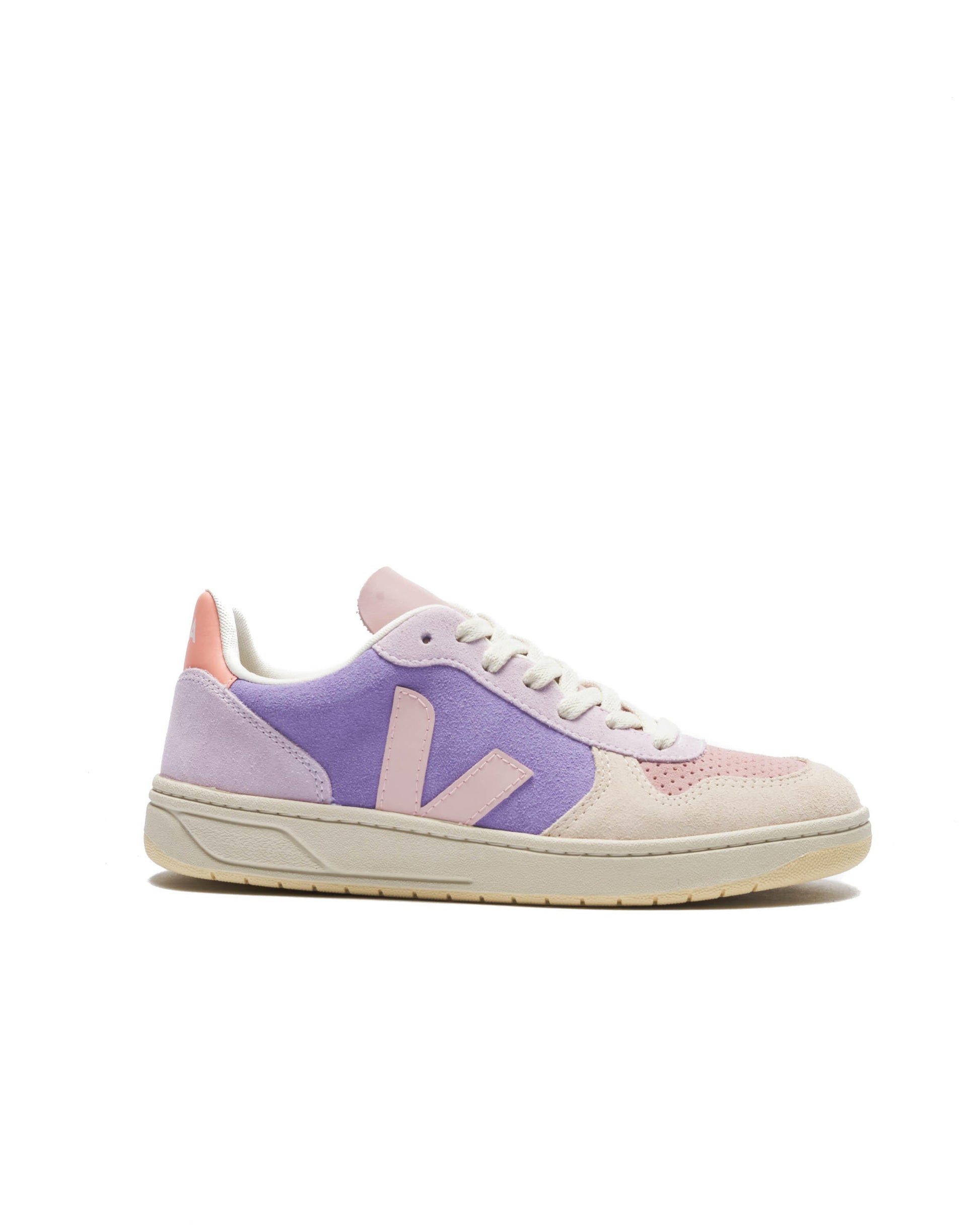 Exclusive Veja V-10 — 4 — Front View
