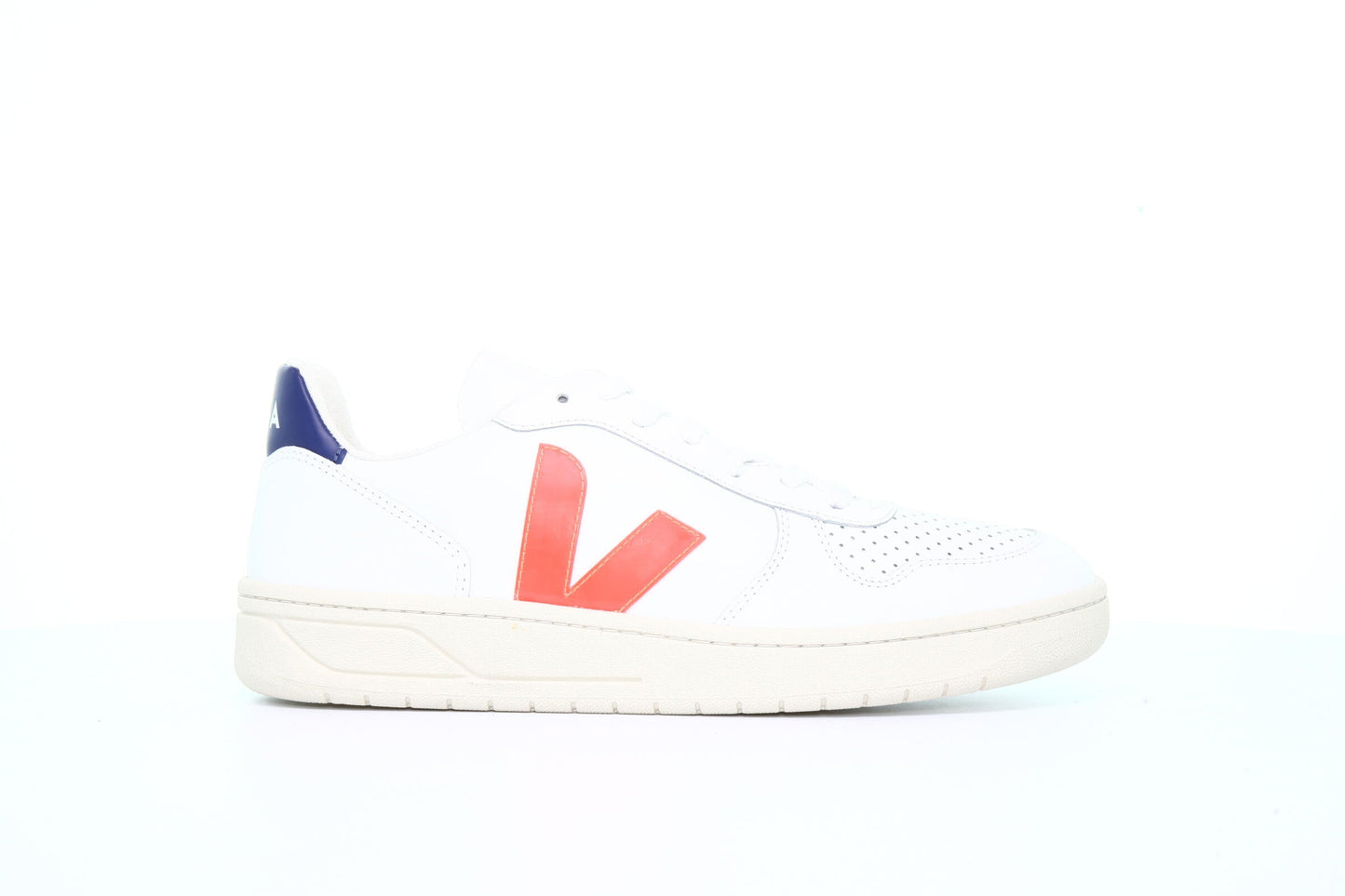 Exclusive Veja V-10 "Orange Fluo" — 7 — Front View