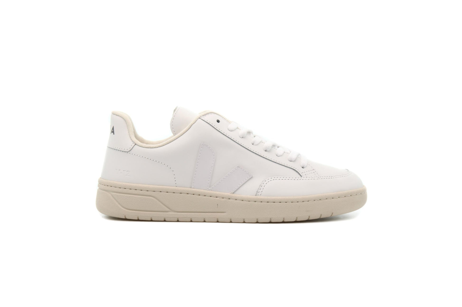 Exclusive Veja V-12 "EXTRA WHITE" — 4 — Front View