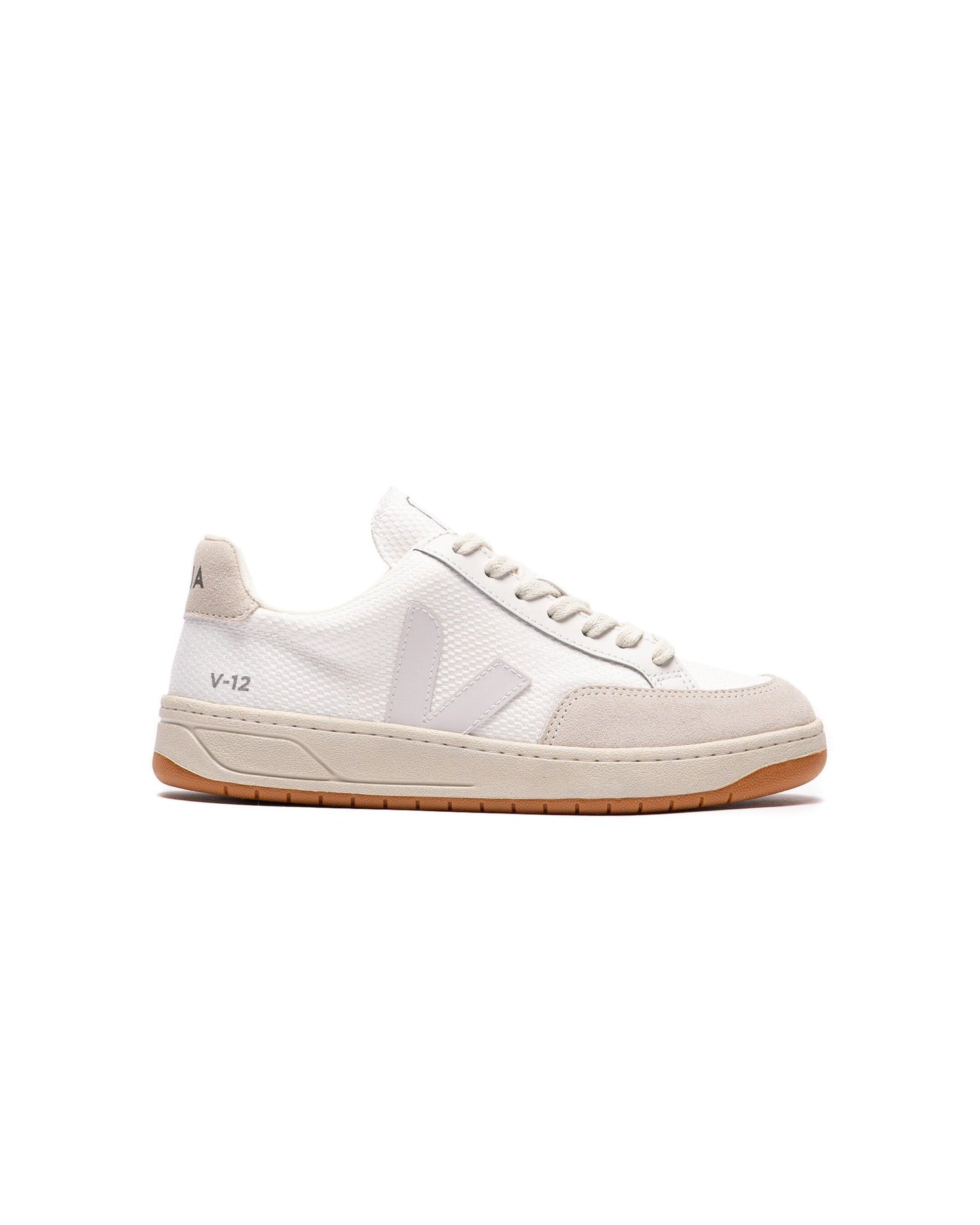 Exclusive VEJA V-12 B-MESH — 4 — Front View