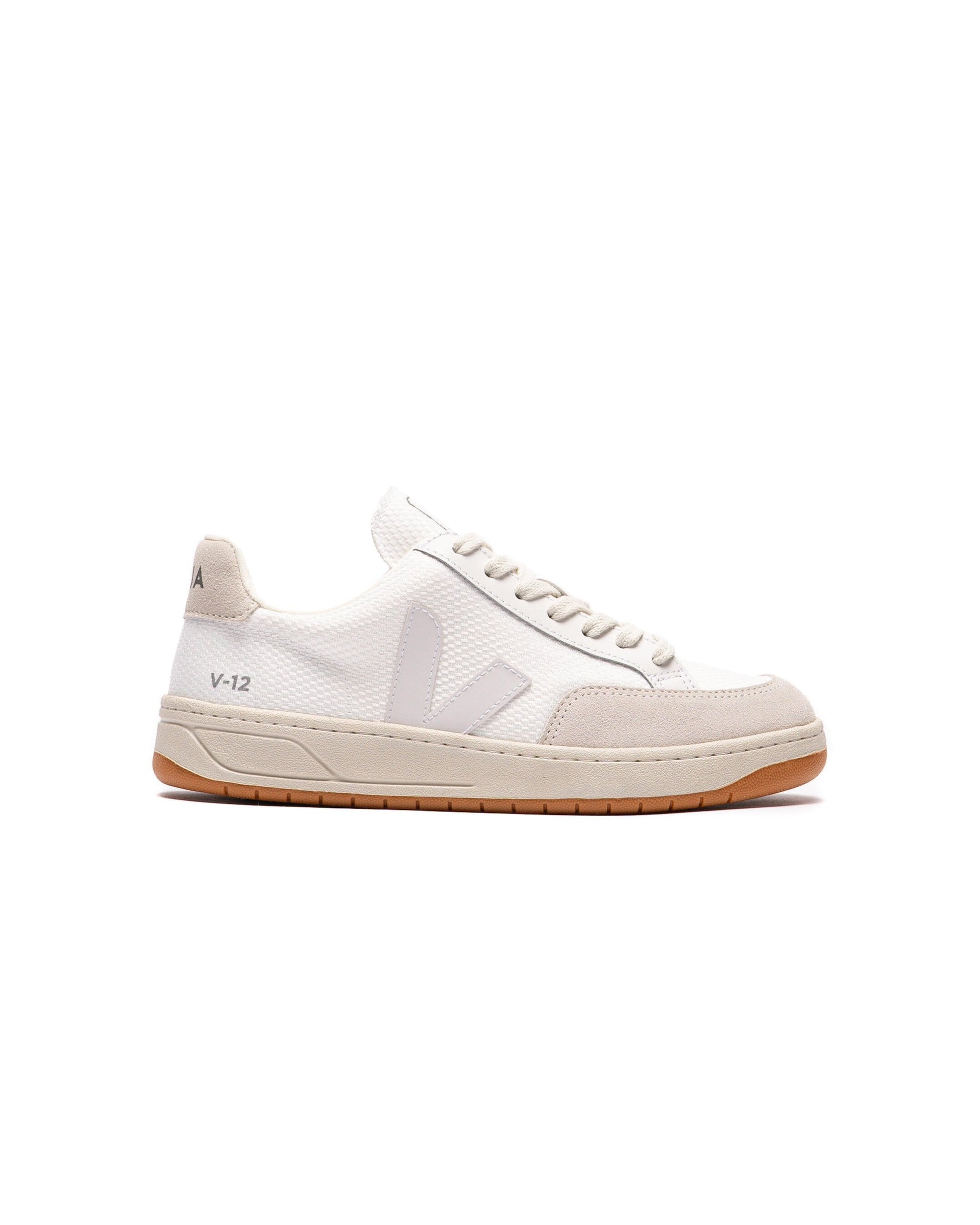 Exclusive VEJA V-12 B-MESH — 4 — Front View