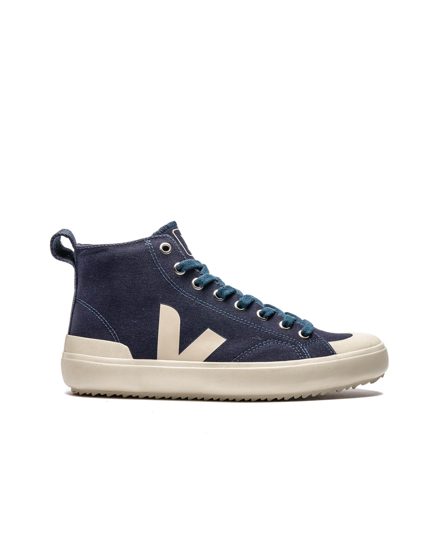 Exclusive Veja WMNS NOVA HT — 4 — Front View