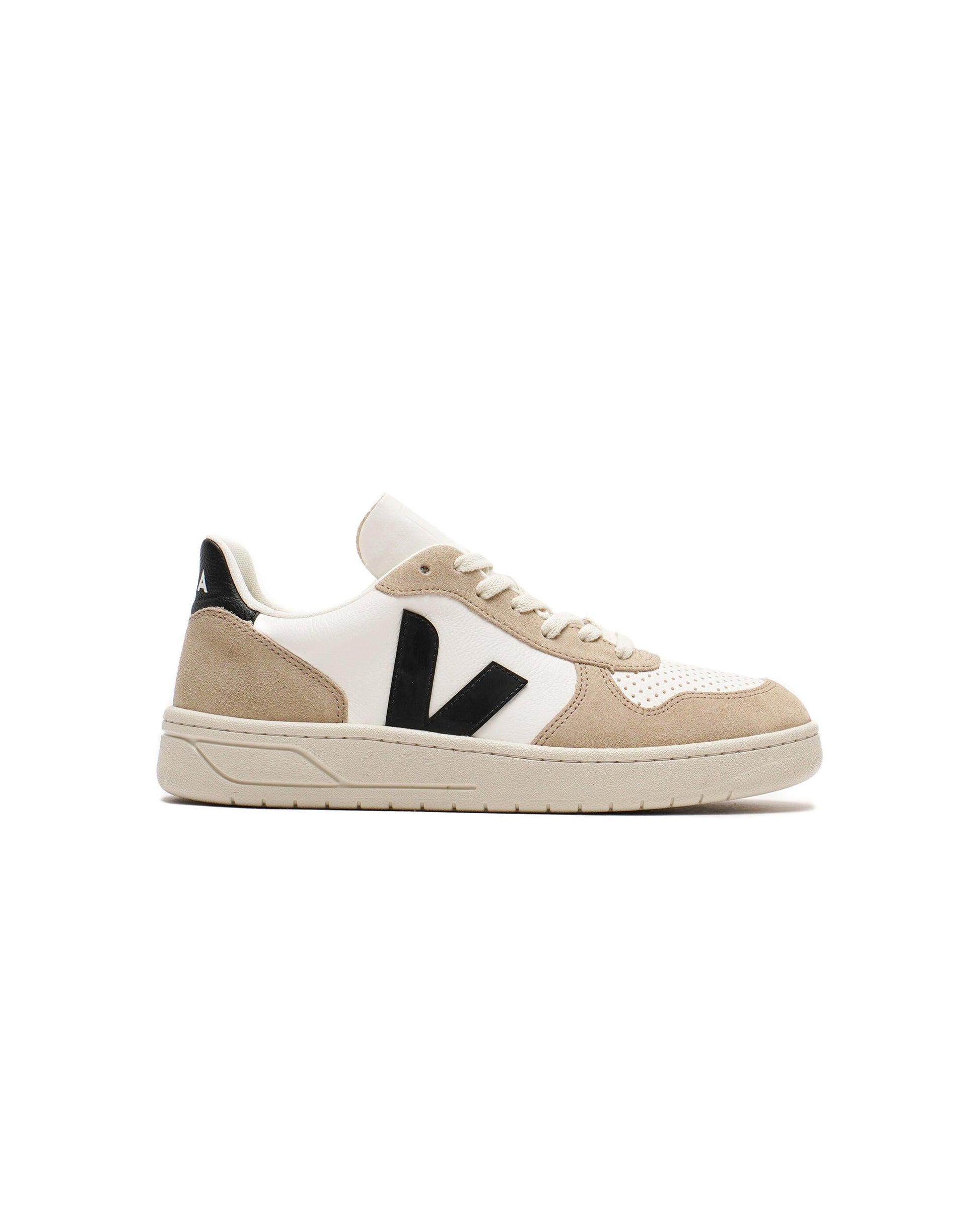 Exclusive Veja WMNS V-10 — 4 — Front View