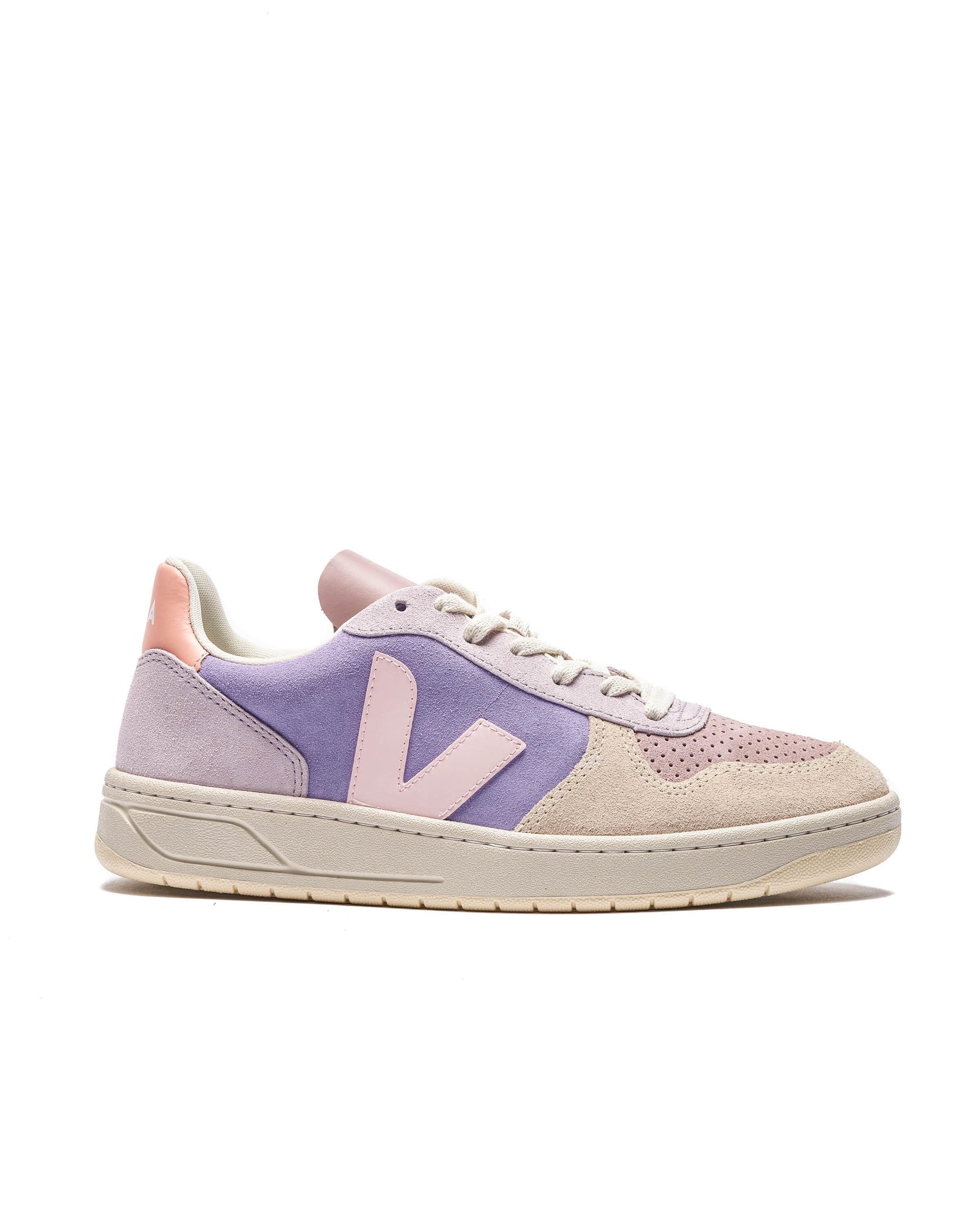 Exclusive Veja WMNS V-10 — 4 — Front View