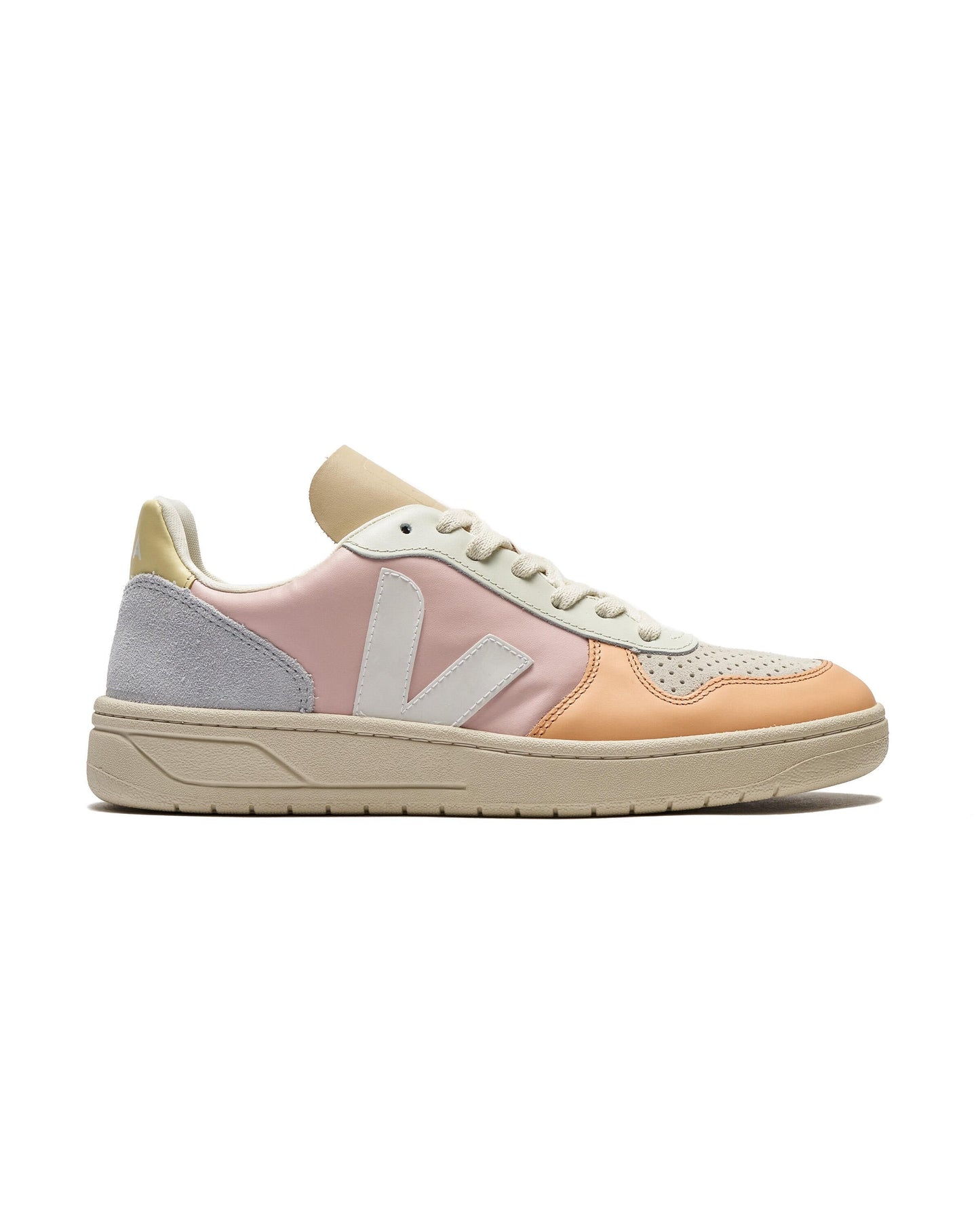 Exclusive Veja WMNS V-10 — 4 — Front View