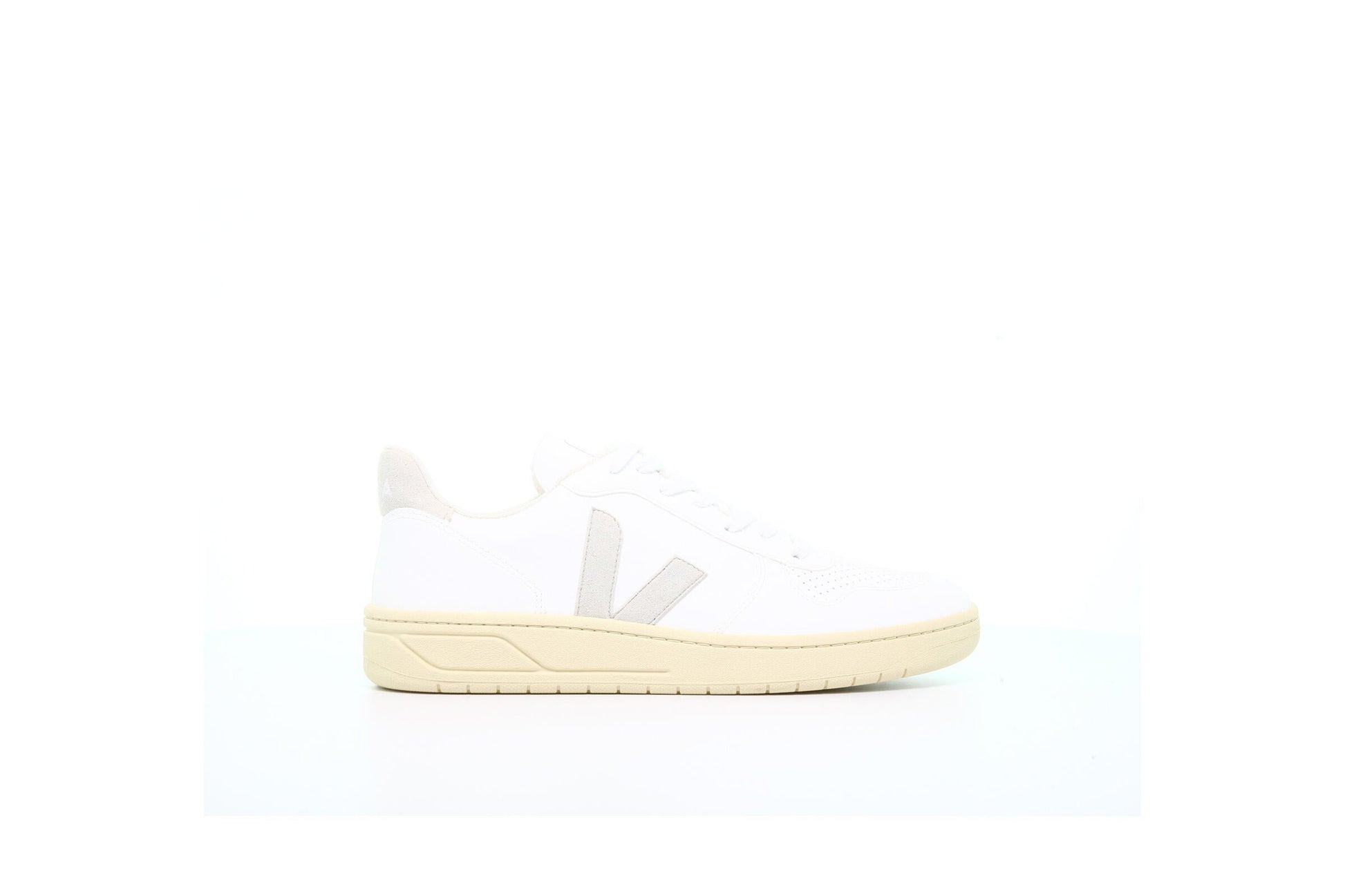 Exclusive Veja WMNS V-10 "NATURAL WHITE" — 4 — Front View